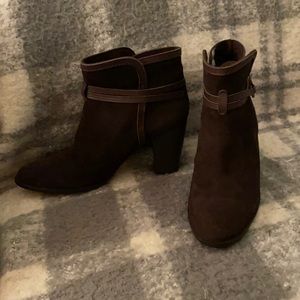 Eddie Bauer Suede Boots